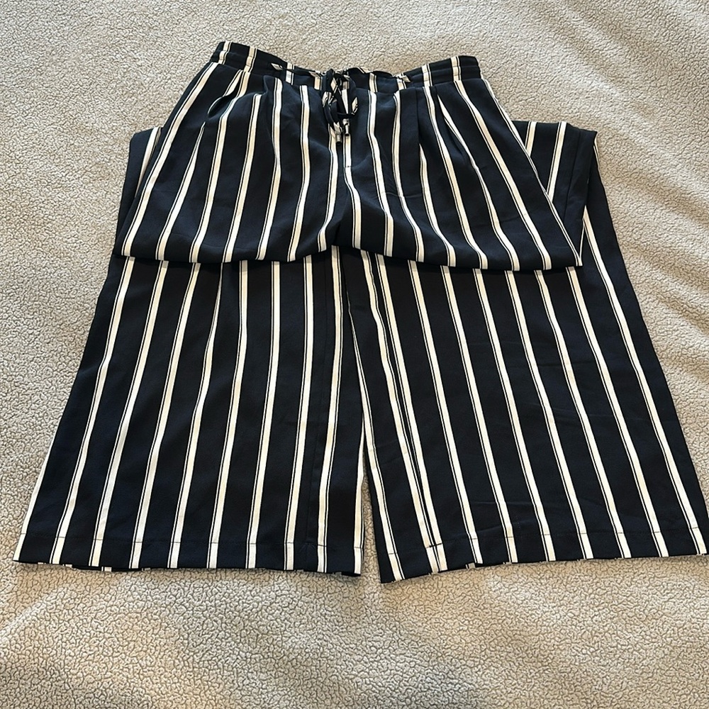 Forever21 Wide Leg Mid Rise Work Pants